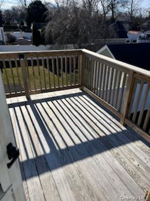 86 Rollstone Ave, West Sayville, NY, 11796-1305 | Card Image