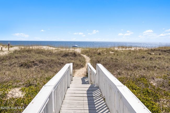 601 Caswell Beach Rd, House other with 6 bedrooms, 4 bathrooms and null parking in Caswell Beach NC | Image 17