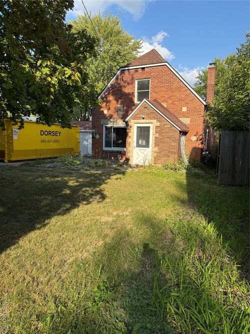 1914 Fairfield St, Saginaw, MI, 48602-3226 | Card Image