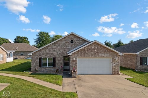 unit-3-5584 N Sandy Creek Dr, Seymour, IN, 47274-7698 | Card Image