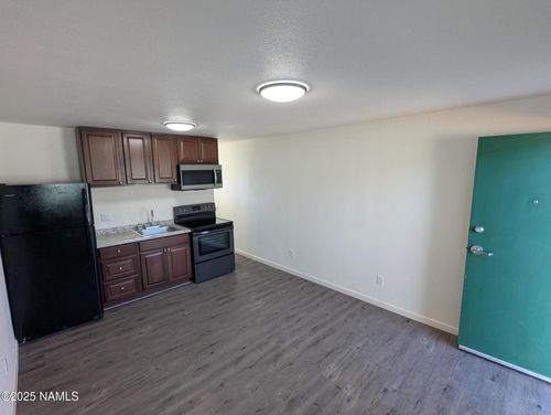 15-912 W Second St, Winslow, AZ, 86047-3208 | Card Image