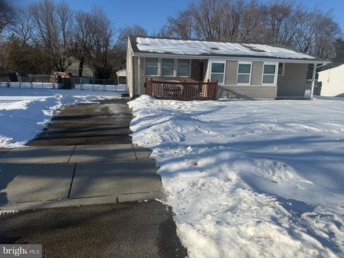 64 Bruce Dr, WOODBURY, NJ, 08096-6123 | Card Image