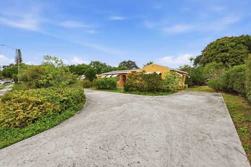 2703 Fillmore St, Hollywood, FL, 33020-4329 | Card Image