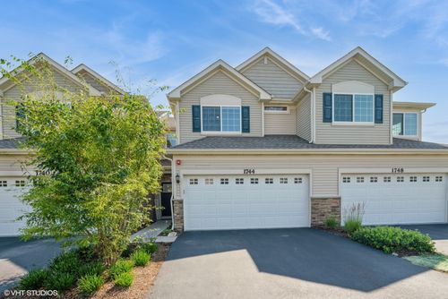 1744 Carlstedt Dr, Batavia, IL, 60510-7802 | Card Image