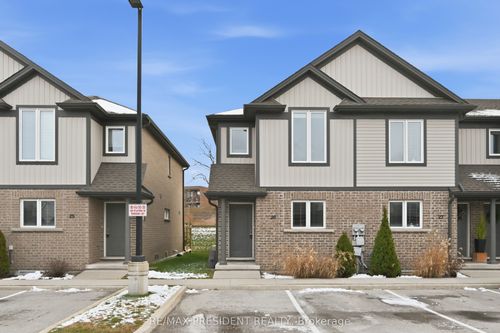 26-7768 Ascot Cir, Niagara Falls, ON, L2H3P9 | Card Image