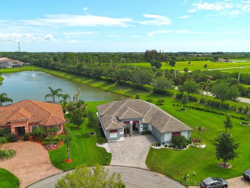 8220 Halbert Ln, Vero Beach, FL, 32968-9497 | Card Image