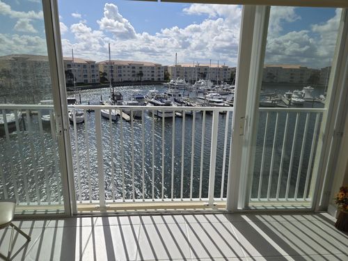 ph-1-9 Harbour Isle Dr E, Fort Pierce, FL, 34949-2761 | Card Image