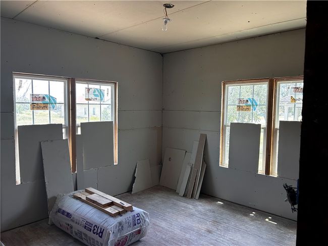 410 E 3 Rd St, House other with 3 bedrooms, 2 bathrooms and null parking in Bishop TX | Image 8