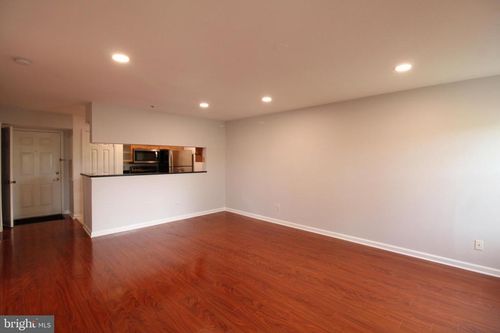 3225-3315 Wyndham Cir, ALEXANDRIA, VA, 22302-4325 | Card Image