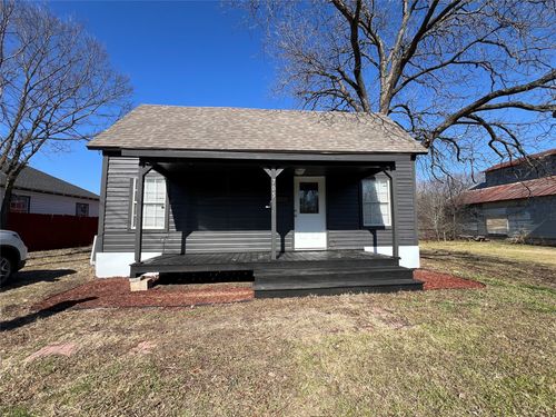 705 E 1st North St, Kaufman, TX, 75142-1511 | Card Image