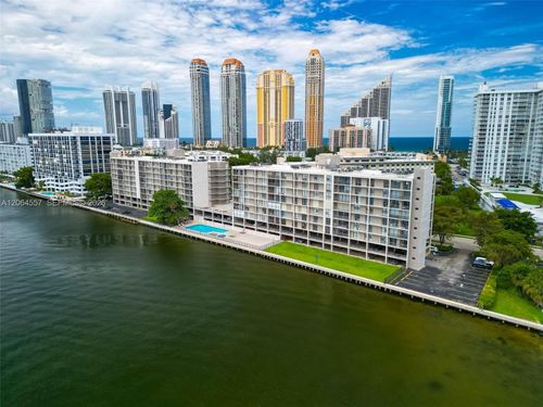 s508-17500 N Bay Rd, Sunny Isles Beach, FL, 33160-2872 | Card Image