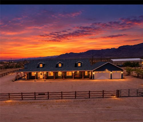 3465 W Mcconnico Rd, Golden Valley, AZ, 86413-8344 | Card Image