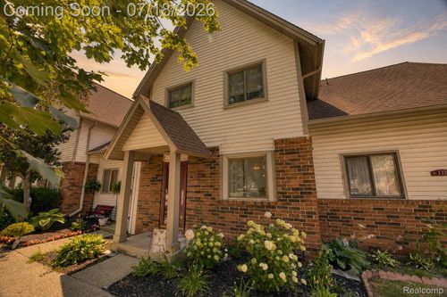 110-7300 Bluewater Dr, Clarkston, MI, 48348-4229 | Card Image