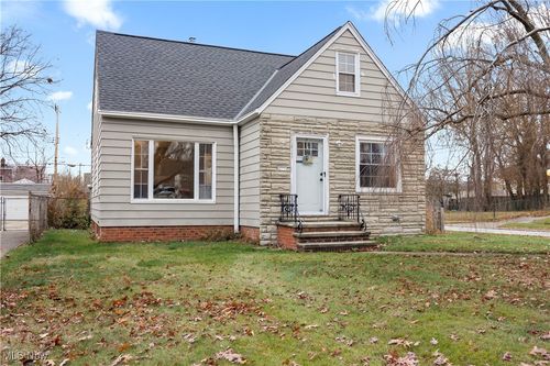 4802 Grantwood Dr, Parma, OH, 44134-3760 | Card Image