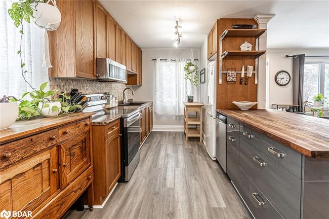 29 Frost Trail, House other with 2 bedrooms, 2 bathrooms and 3 parking in Barrie ON | Image 5