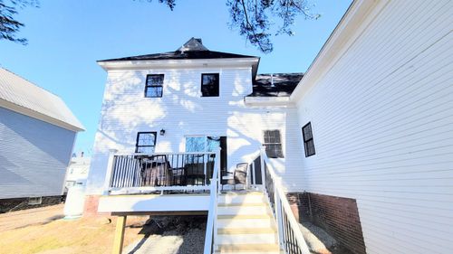 12 Washington St, Ashland, NH, 03217-4601 | Card Image