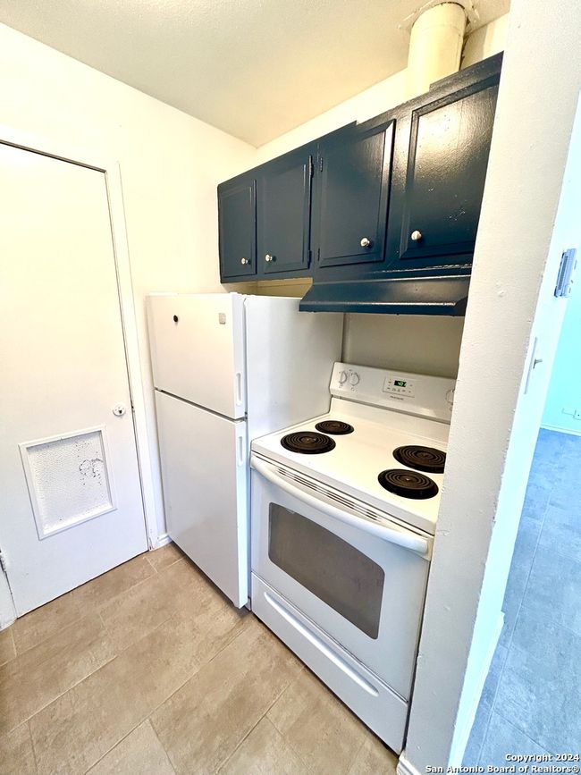 APT-5 - 643 W Summit Ave, Condo with 1 bedrooms, 1 bathrooms and null parking in San Antonio TX | Image 9