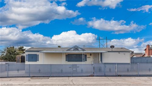 5401 Tahoe Dr, Las Vegas, NV, 89142-2632 | Card Image
