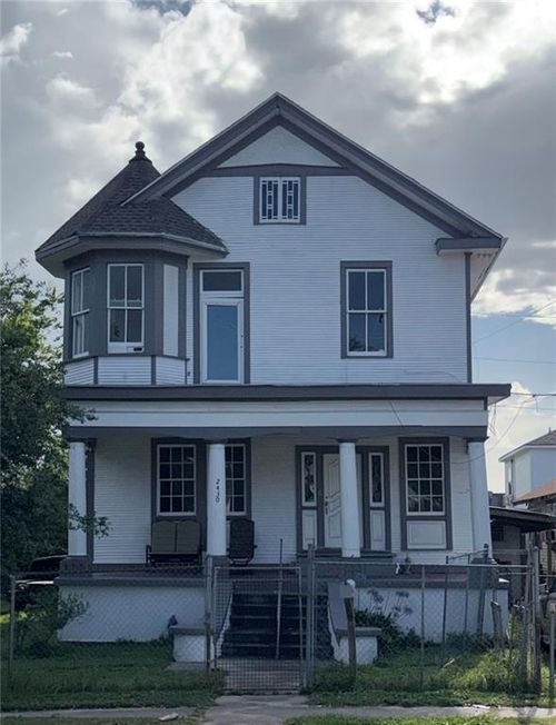2430 Franklin Avenue, New Orleans, LA, 70117 | Card Image