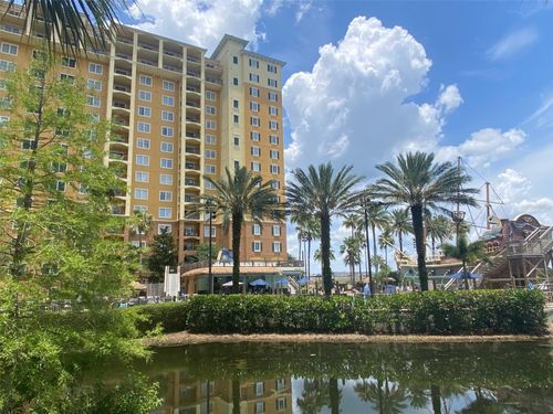 5808-8125 Resort Village Dr, Orlando, FL, 32821-5616 | Card Image