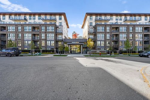 610 - 750 Dogwood Street, Condo with 2 bedrooms, 1 bathrooms and 1 parking in Coquitlam BC | Card Image