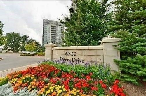 108-50 Disera Dr, Vaughan, ON, L4J9E9 | Card Image