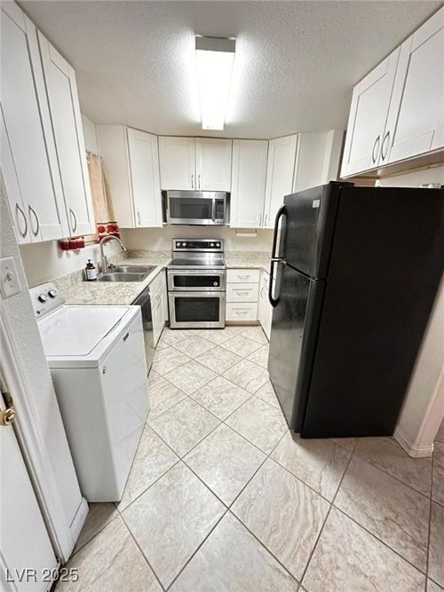 35-5346 Swenson St, Las Vegas, NV, 89119 | Card Image