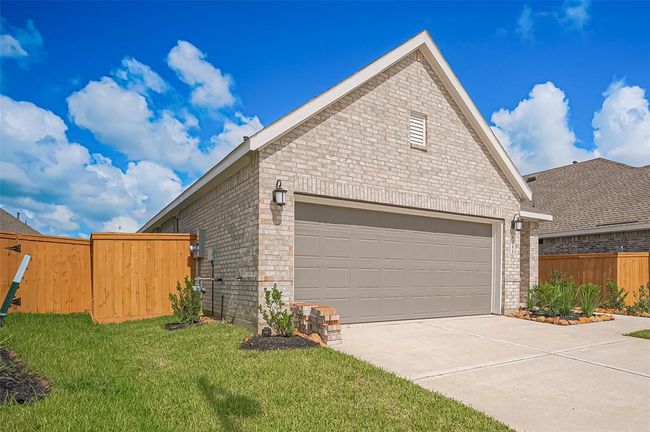 6311 Serenity Terrace Dr, House other with 4 bedrooms, 2 bathrooms and 2 parking in Katy TX | Image 4