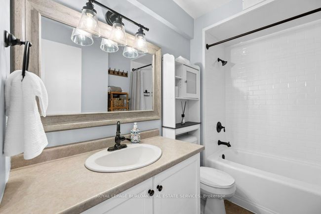 522 - 350 Quigley Rd, Condo with 3 bedrooms, 1 bathrooms and null parking in Hamilton ON | Image 22