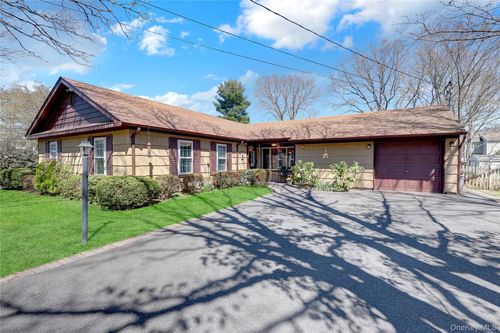 1369 Sycamore Ave, Bohemia, NY, 11716-1721 | Card Image