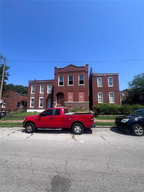 2015 Chippewa St, Saint Louis, MO, 63118-4127 | Card Image