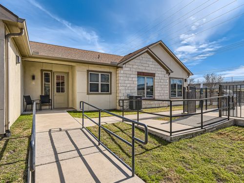 apt-208-2400 Louis Henna Blvd, Round Rock, TX, 78664-2089 | Card Image