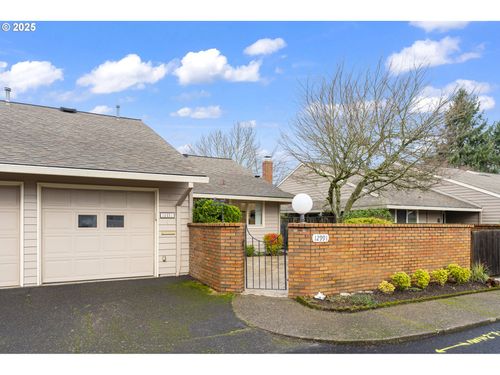 12991 Sw King Richard Dr, King City, OR, 97224-2000 | Card Image