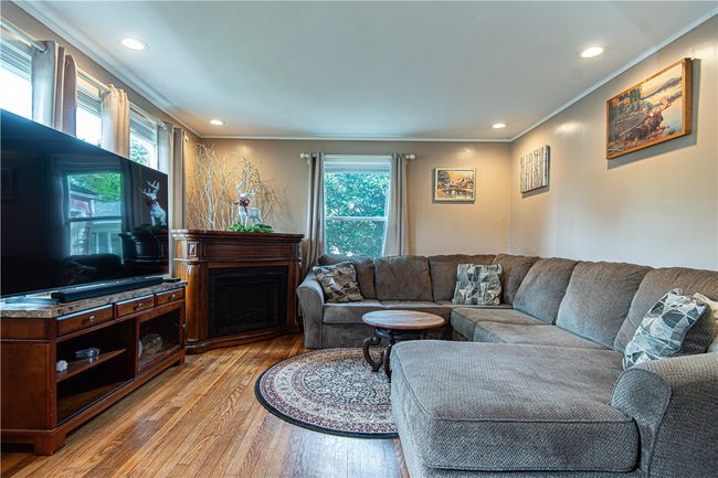 6 Hilton Ave, House other with 2 bedrooms, 2 bathrooms and 4 parking in Riverside RI | Image 9