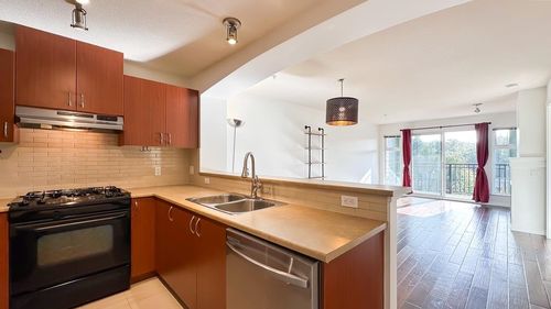 310-9098 Halston Crt, Burnaby, BC, V3N0A6 | Card Image