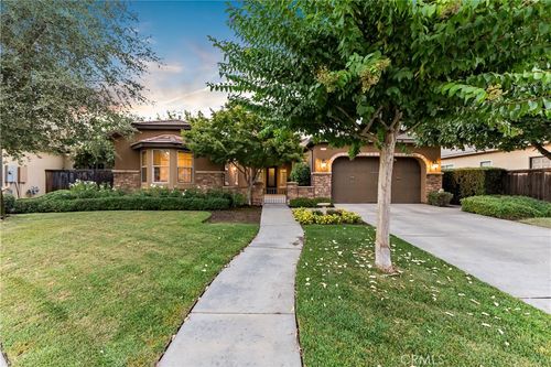 3335 Mitchell Ave, Clovis, CA, 93619-5118 | Card Image