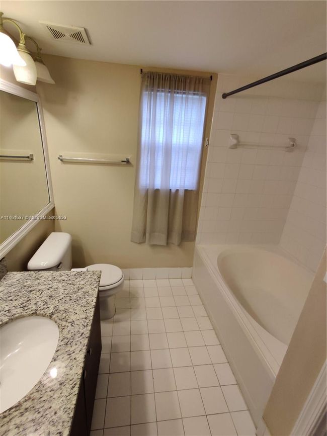 APT-102 - 11155 Sw 5 Th Pl, Condo with 2 bedrooms, 2 bathrooms and null parking in Pembroke Pines FL | Image 19