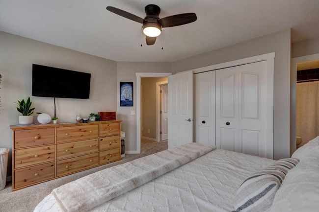 76 Somerside Grove Sw, House other with 3 bedrooms, 4 bathrooms and 4 parking in Calgary AB | Image 17