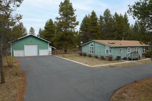 15728 Eastwind Ct, La Pine, OR, 97739-9808 | Card Image