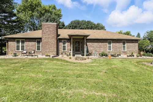 1346 N Buck Creek Rd, Greenfield, IN, 46140-7743 | Card Image