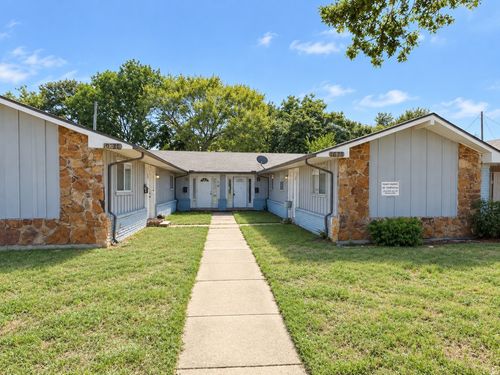 712 Redbird Dr, Irving, TX, 75061-7310 | Card Image