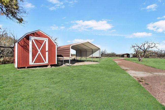 9475 N Us Highway 377, House other with 3 bedrooms, 2 bathrooms and 5 parking in Junction TX | Image 38
