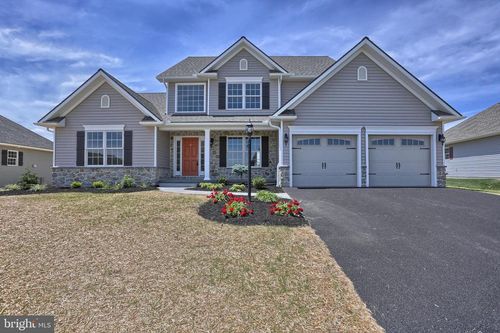 2010 Rolling Meadow Rd, Lebanon, PA, 17046-1584 | Card Image