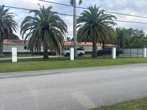 9540 Sw 68th St, Miami, FL, 33173-2227 | Card Image