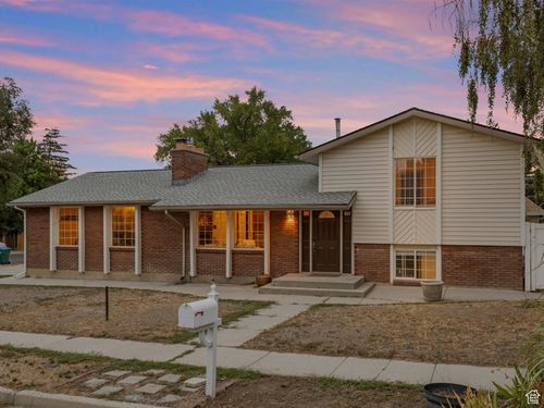 887 E Chariot Dr, Sandy, UT, 84094-1853 | Card Image