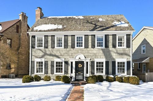 622 E Lexington Boulevard, Whitefish Bay, WI, 53217 | Card Image