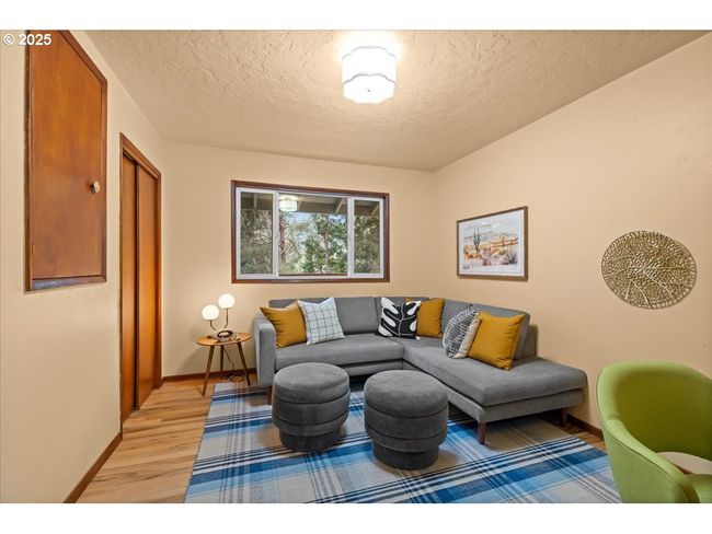Bedroom-Main | Image 19