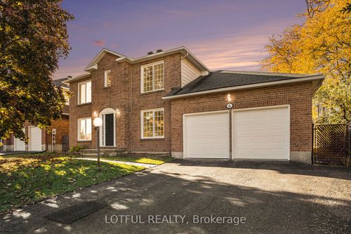 4 Spindle Way, Stittsville, ON, K2S1J4 | Card Image
