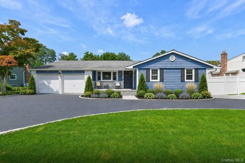 27 Osage Dr, Huntington Station, NY, 11746-2033 | Card Image