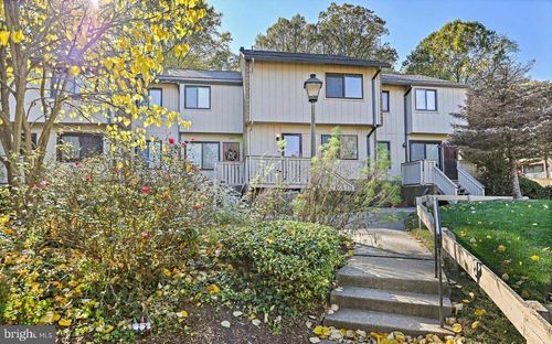 34-2691 Glengyle Dr, VIENNA, VA, 22181-5574 | Card Image